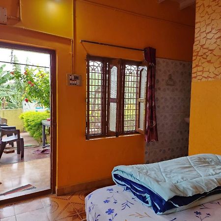 Archana Guest House River View ฮัมปี ภายนอก รูปภาพ