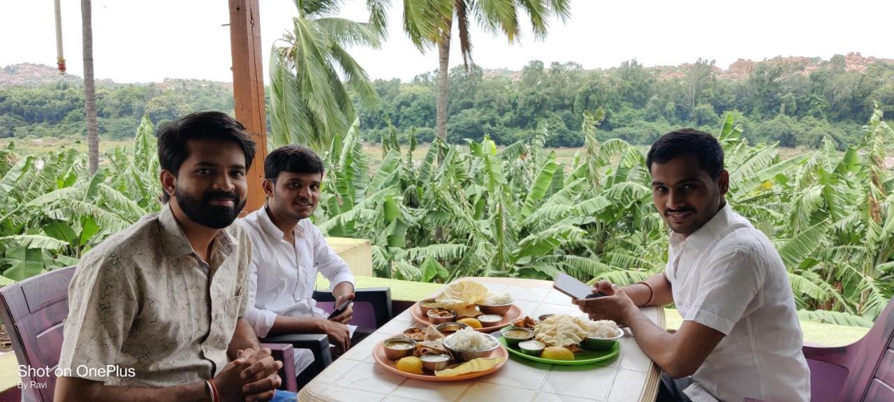 Archana Guest House River View ฮัมปี ภายนอก รูปภาพ